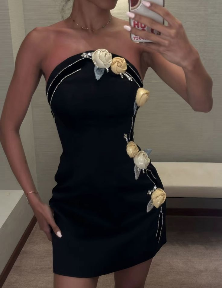 Charming Black Satin Beaded Sheath Short Homecoming Dress Birthday Outfits With 3D Florals D3521