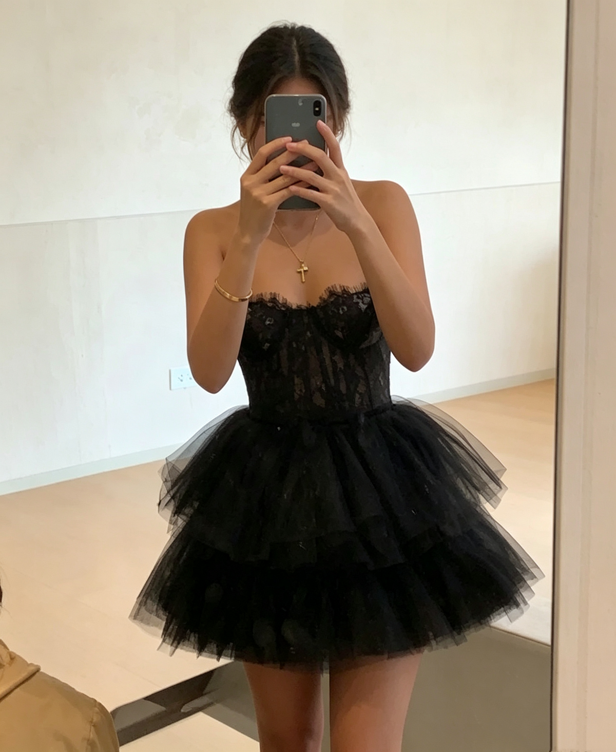 Simple A-Line Black Tulle Multi-Layered Homecoming Dress Strapless Short Cocktail Dress S384