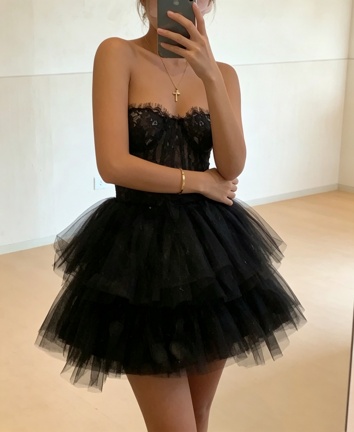 Simple A-Line Black Tulle Multi-Layered Homecoming Dress Strapless Short Cocktail Dress S384