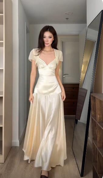 Glamorous Spaghetti Straps Light Champagne Satin A Line Party Dress Evening Dress D5322