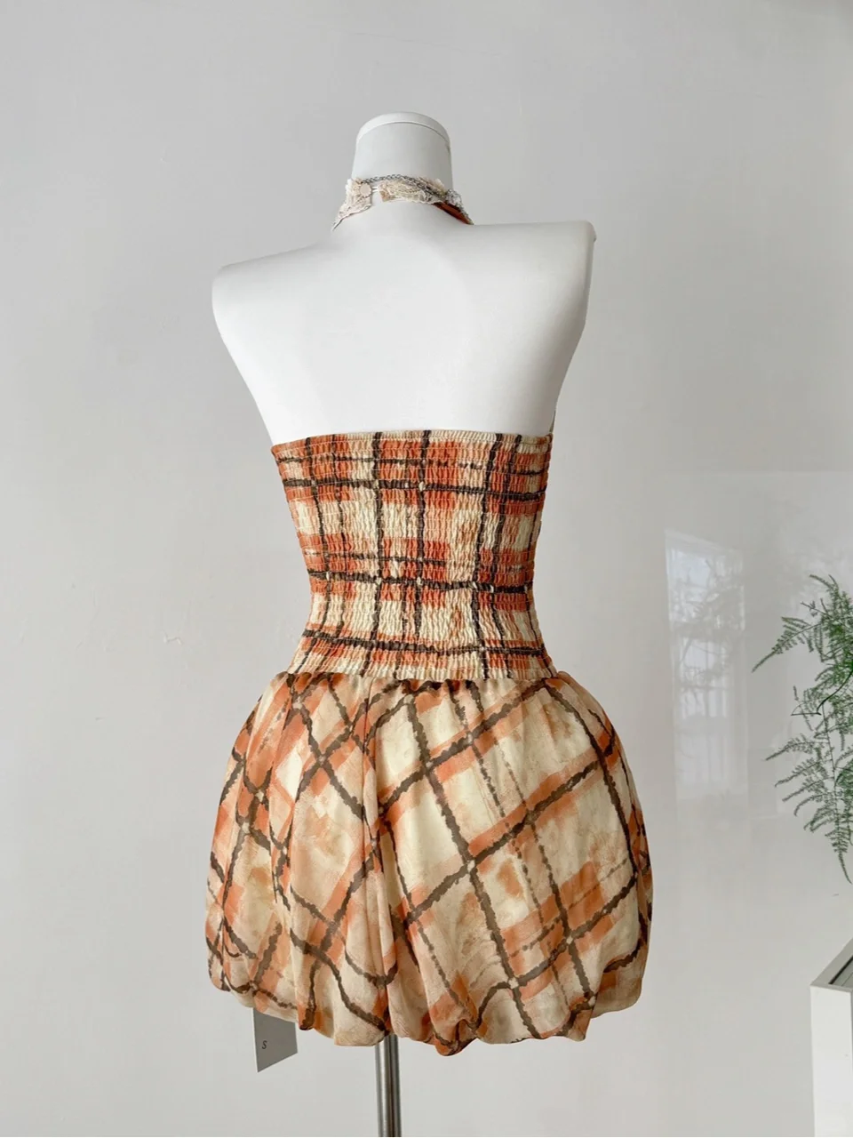 Vintage Halter Lace Neckline Vacation Dress Short Birthday Dress S319