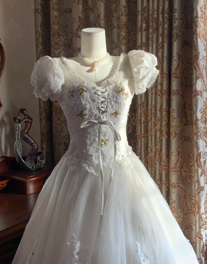 Classy White Ball Gown Tulle Lace Beaded  Long Wedding Dress Formal Bridal Dress D1719