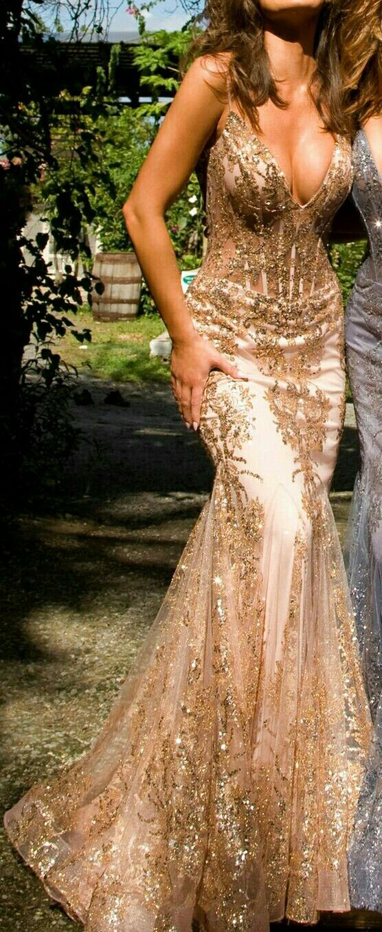 Sparkly Spaghetti Strap V Neck Tulle Lace Sequin Long Party Dress Champagne Long Evening Dresses D4875