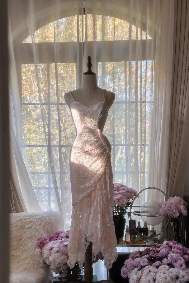 Pretty Spaghetti Straps Light Pink Lace Pleated Mermaid Long Wedding Guest Dress Formal Prom Dress Party Gown D2104
