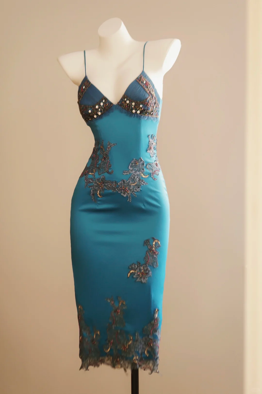 Elegant Blue Spaghetti Straps Satin Lace Beaded Sheath Knee Length Party Dress Birthday Dress D2759