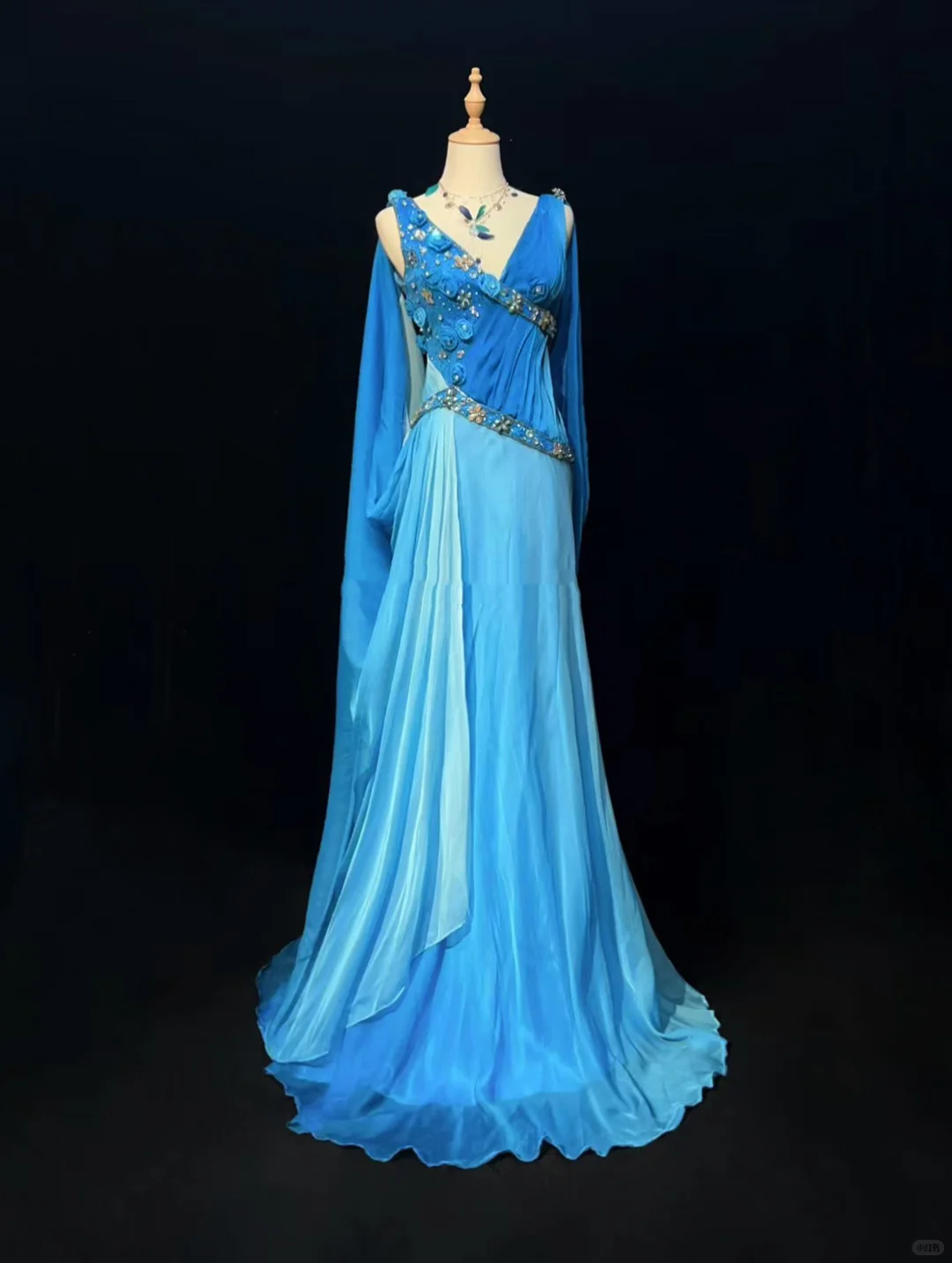 Elegant V Neck Ombre Blue Chiffon Beaded Mermaid Long Party Dress Evening Dress D2847