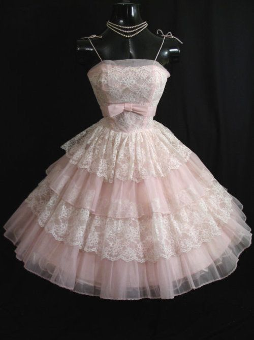 Pink Spaghetti Straps Tulle Lace Layered Short Prom Dress Classy Formal 6th Grade Homecoming Dress  S822