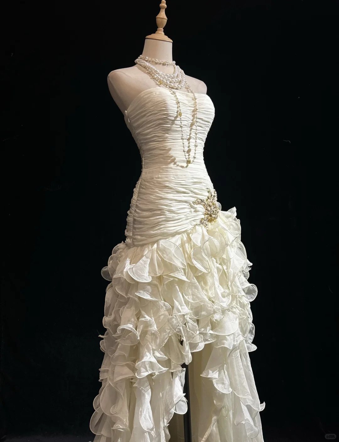 Elegant Strapless Off White Chiffon Pleated Ruffles Mermaid Evening Dress Long Prom Dress D3122