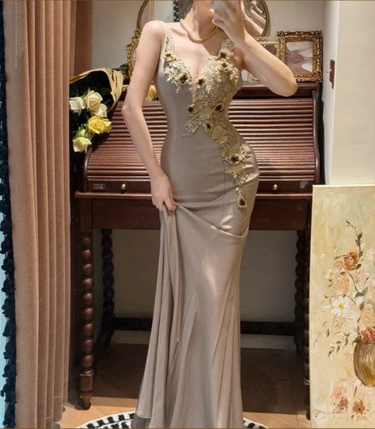 Vintage V Neck Satin Lace Appliques Mermaid Party Dress Evening Gown Long Wedding Guest Dress D2039