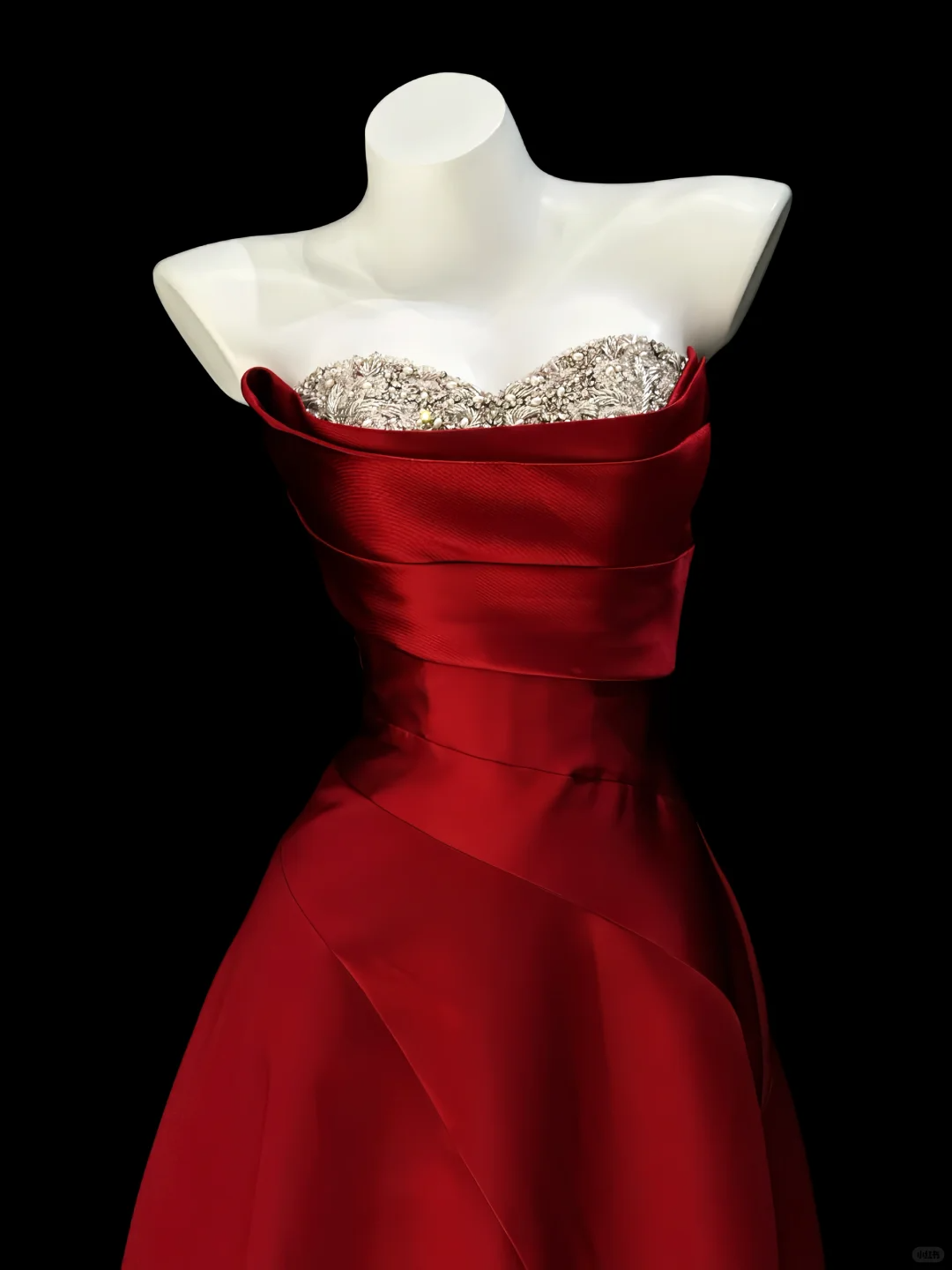 Fashion Red Satin Pleated Beaded A Line Long Party Dress Evening Gown D2917