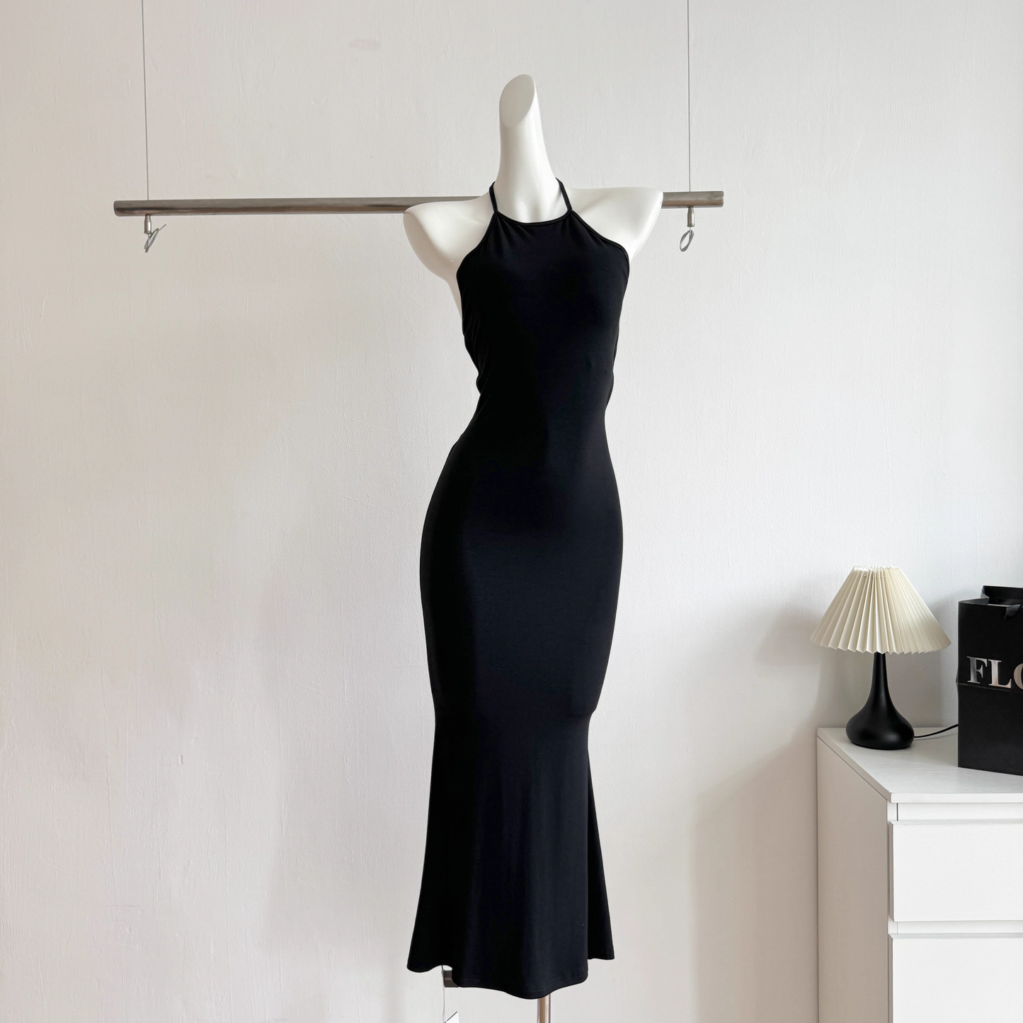 Simple Sheath Halter Black Dinner Dresses Mid Length Black Birthday Outfit SD287