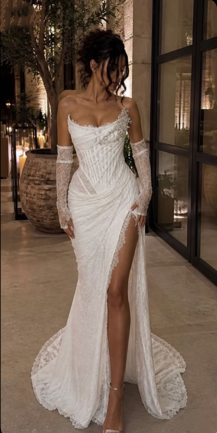 Elegant Strapless Lace Beaded Slit Long Evening Dress White Mermaid Party Gown With Gloves D5141