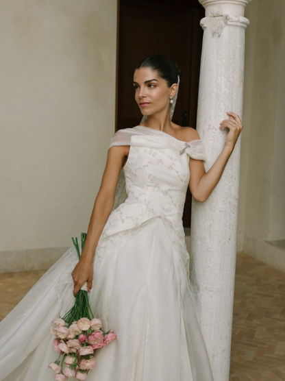 Elegant White Off The Shoulder Tulle Lace Mermaid Long Wedding Dress D3895