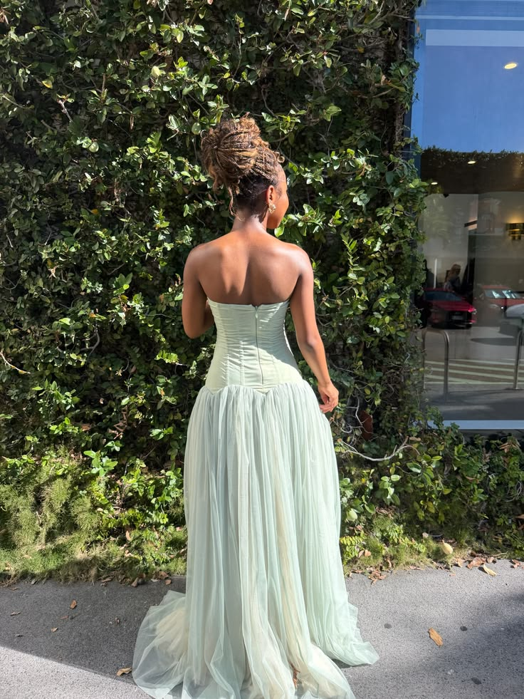 Classy Light Green Tulle A Line Long Evening Dress Strapless Prom Dresses D4961