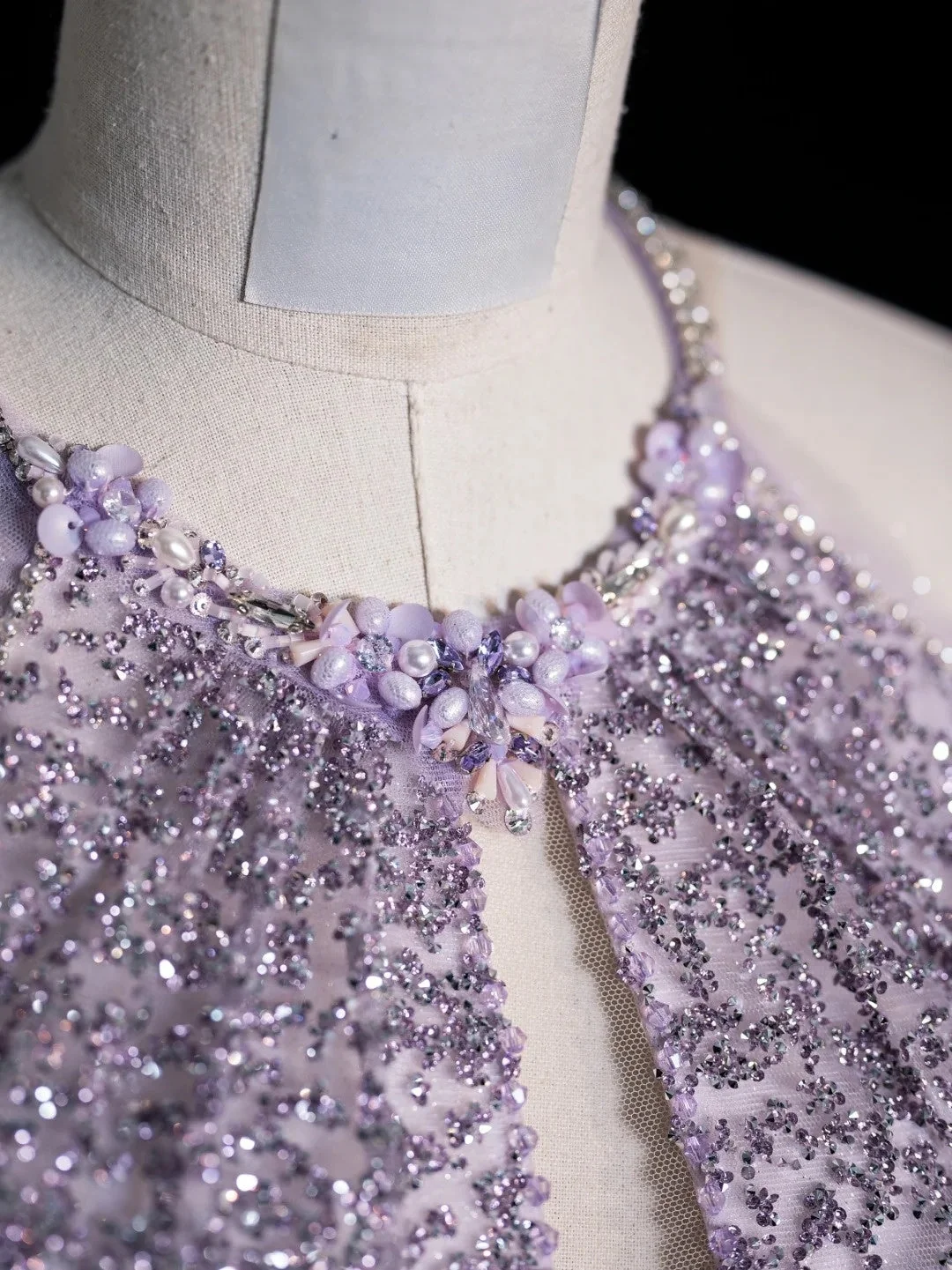 Shiny Halter Sleeveless Tulle Sequin Beaded Mermaid Evening Dress Lilac Long Party Dress D4855