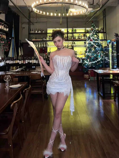 Sexy Burgundy Strapless Lace Sheath Short Cocktail Dress Homecoming Dress D002