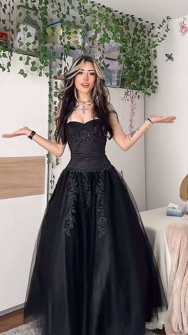 Sexy Strapless Black Tulle Appliques A Line Long Party Dress Evening Dress D5453