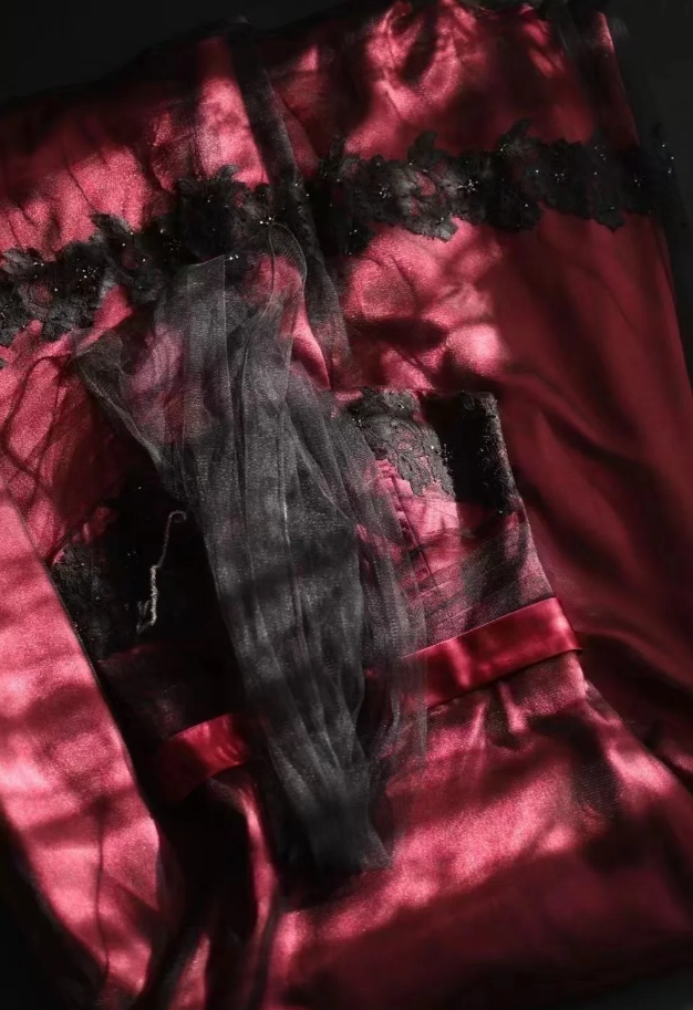 Vintage Burgundy Strapless Satin Tulle Appliques Mermaid Long Party Dress Evening Gown D2200