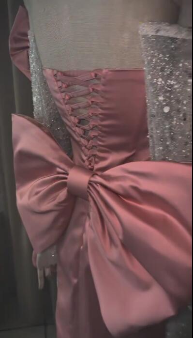 Charming Off The Shoulder Pink Satin Sequin Beaded Short Birthday Outfits Homecoming Dress With Bow D4768