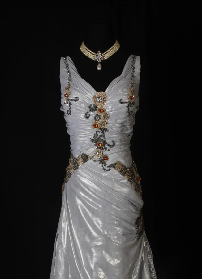 Elegant V Neck Silver Satin Lace Pleated Beaded Evening Dress Long Mermaid Prom Dress D2266