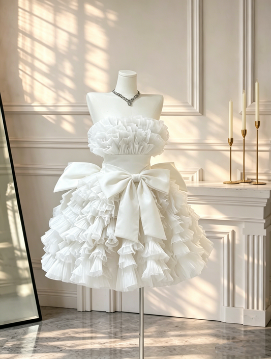 Elegant Strapless Chiffon Pleated Layered Bow A Line Short 8th Grade Homecoming Dress White Short 15th Birthday Outfit D2697