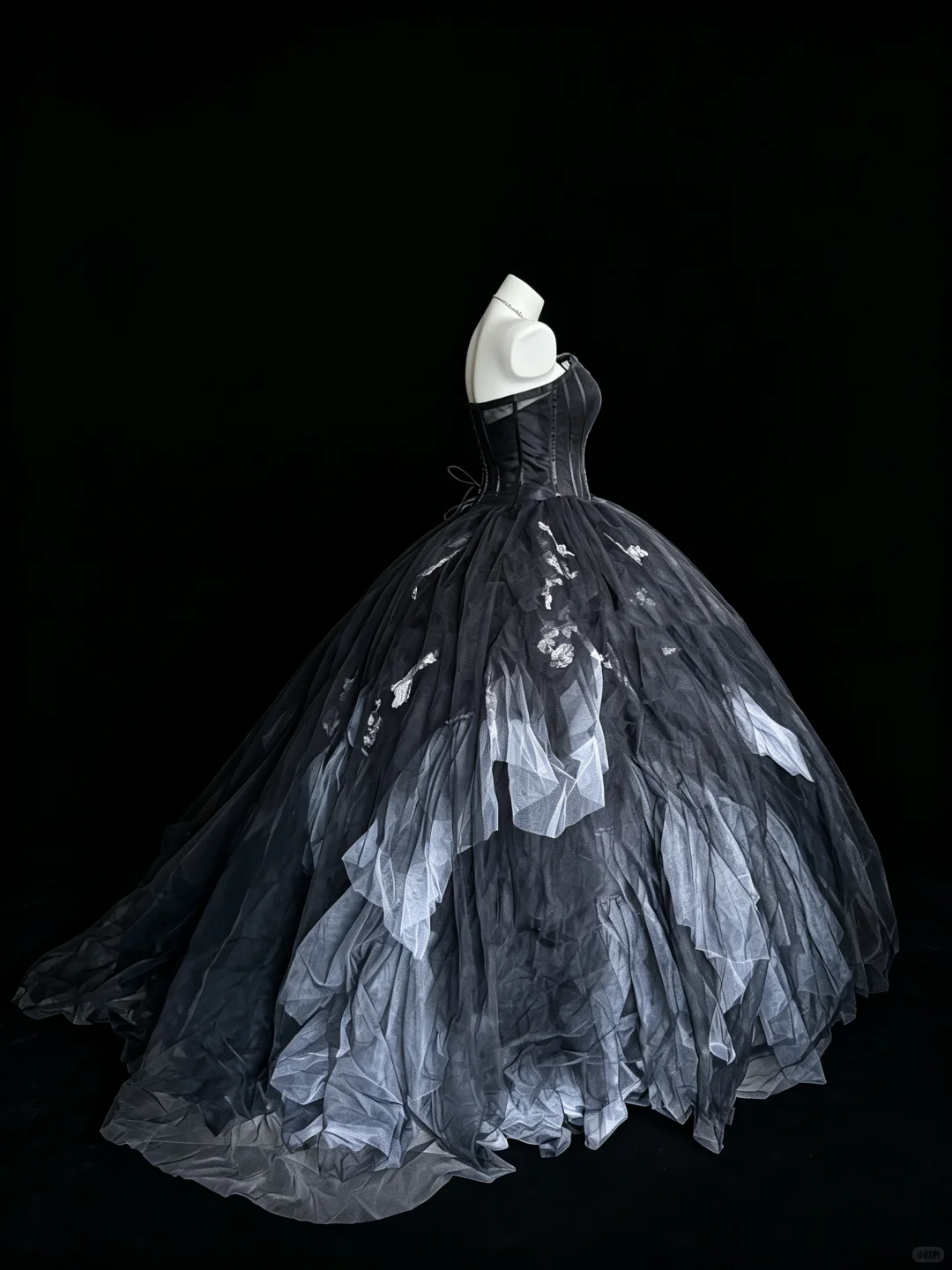 Vintage Strapless Quinceanera Dress Black Gray Tulle Appliques Sweet 16 Dress D5270