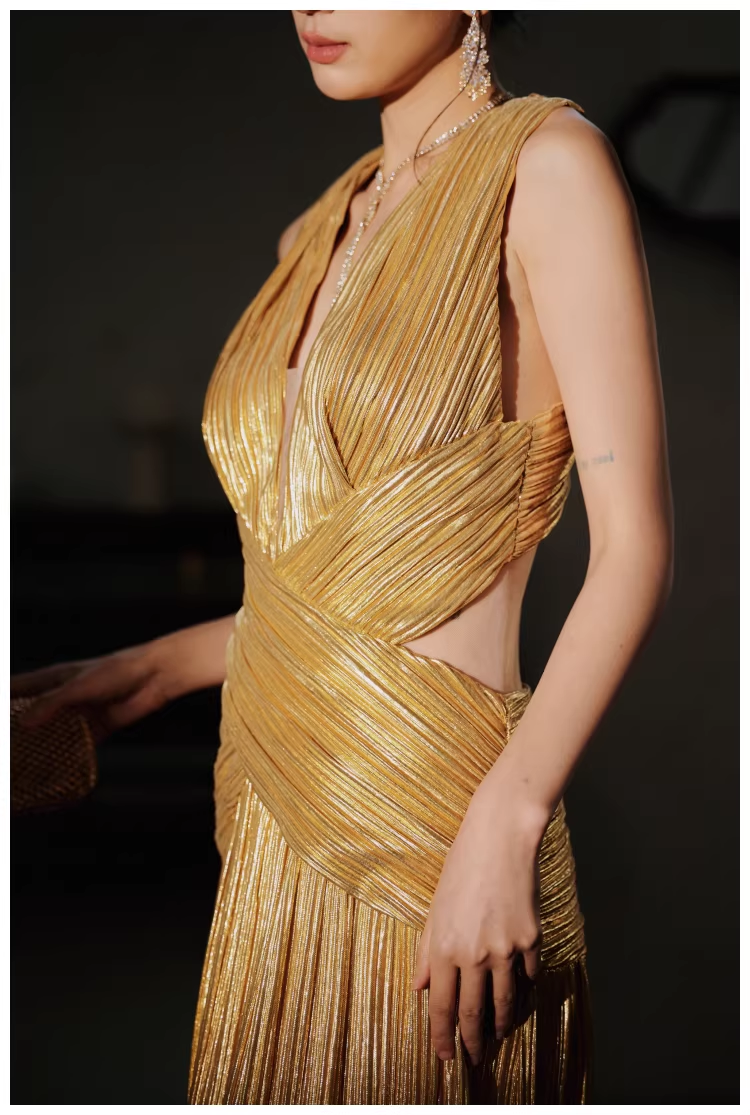 Gorgeous V Neck Gold Satin Pleated Long Evening Dress 19th Birthday Outfits D2438