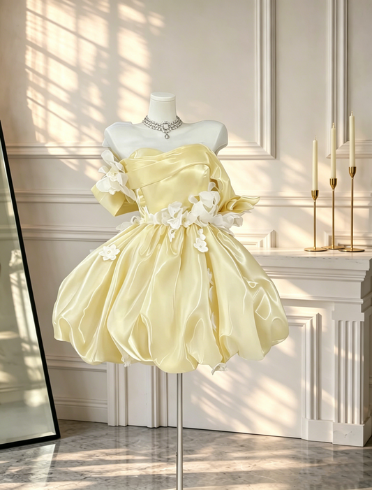 Glamorous Off The Shoulder A Line Short Birthday Outfits Yellow Satin Appliques Mini 9th Grade Homecoming Dress D2597