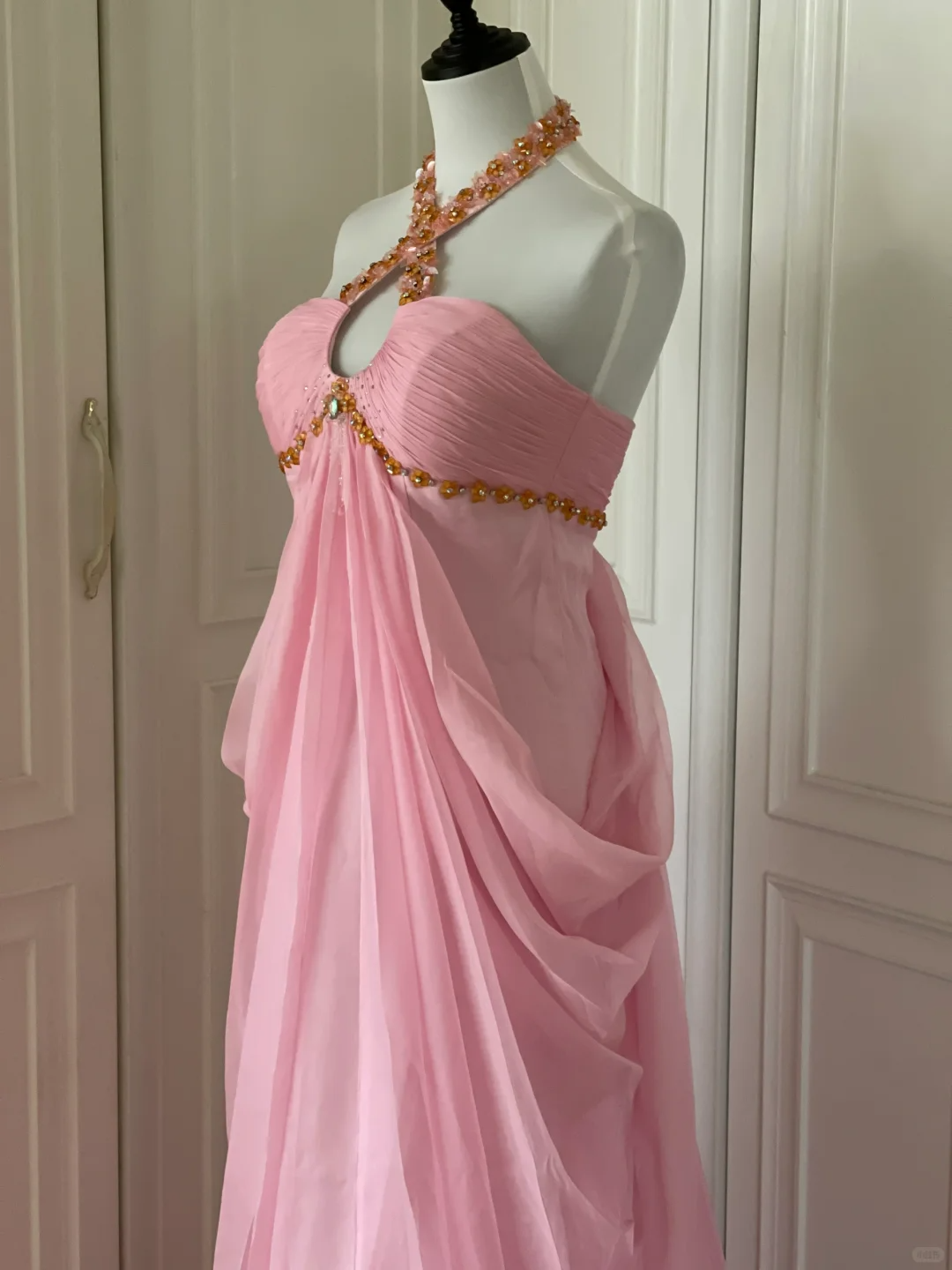 Pretty Pink Halter Chiffon Beaded Mermaid Evening Dress Long Wedding Guest Dress D3107