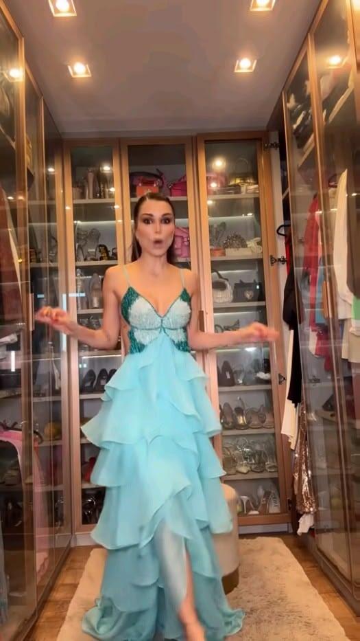 Gorgeous Spaghetti Straps Tulle Layered Beaded Long Party Dress,Blue Long Prom Gown D3799