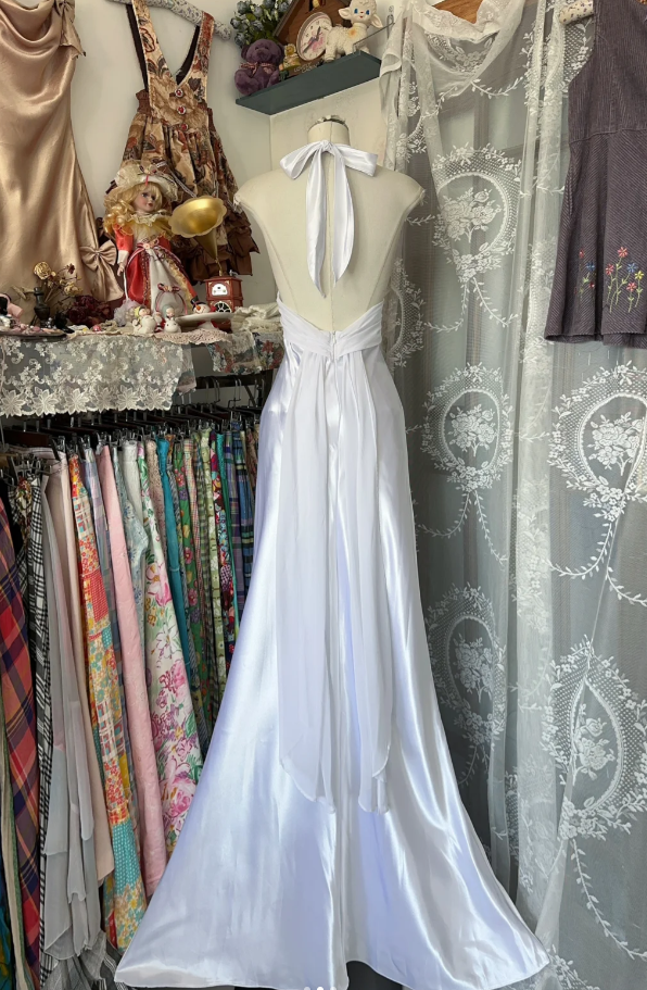 Elegant White Halter satin Beaded Long Wedding Guest Dress Backless Mermaid Evening Dress D1669