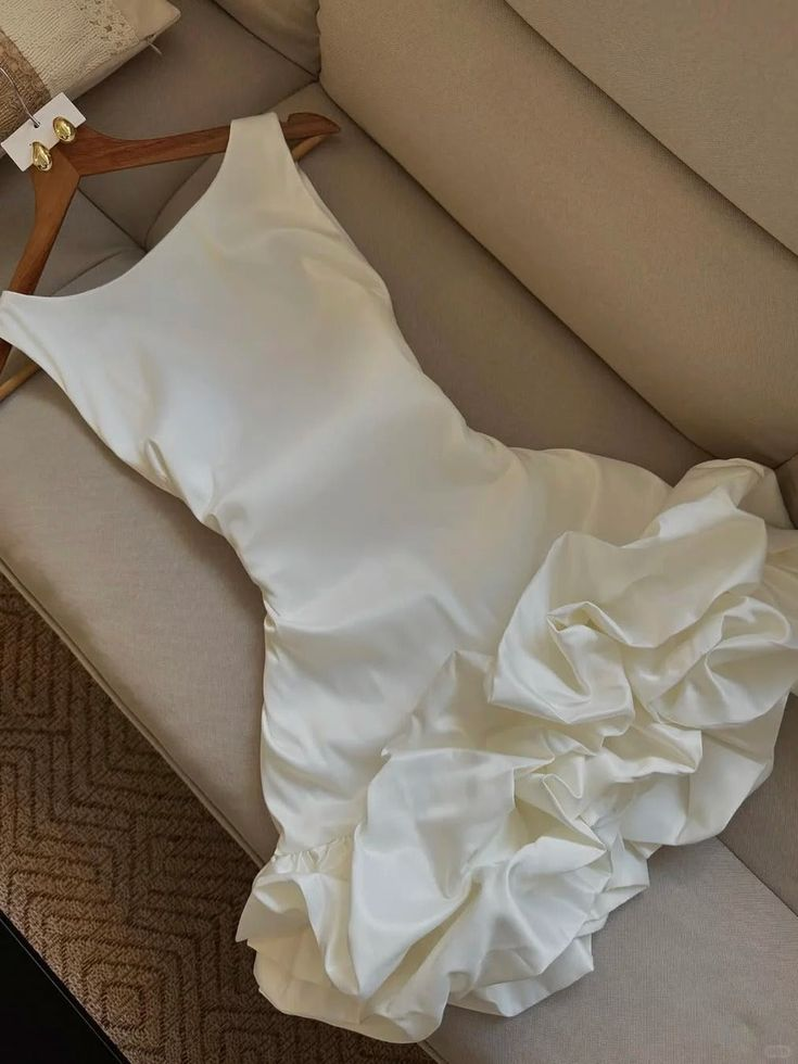 Simple Strapless White Satin Pleated Short Vacation Dress Formal Birthday Outfits D272