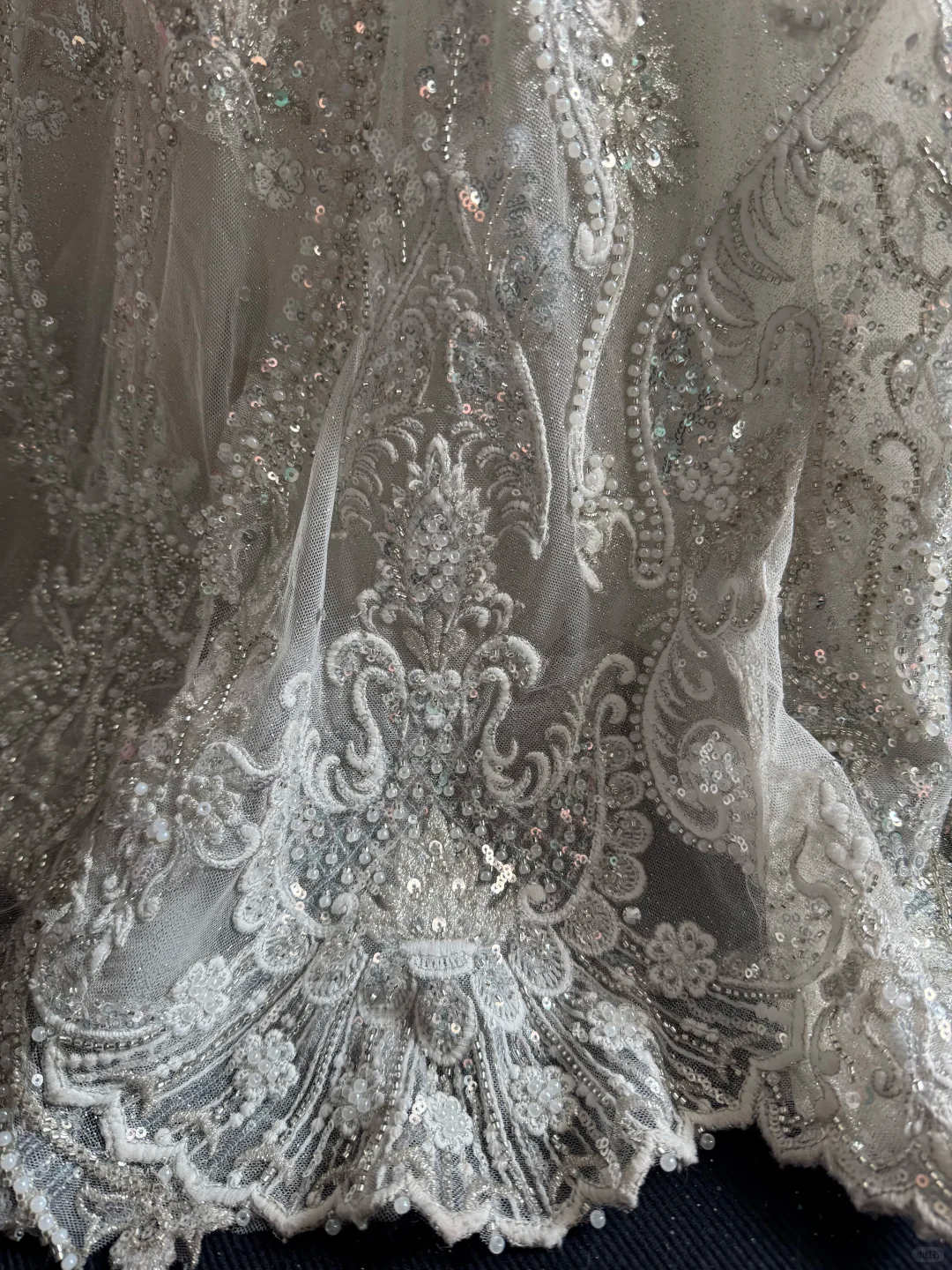 Shiny Halter White Tulle Sequin Beaded Mermaid Wedding Dress Long Bridal Dress D3699