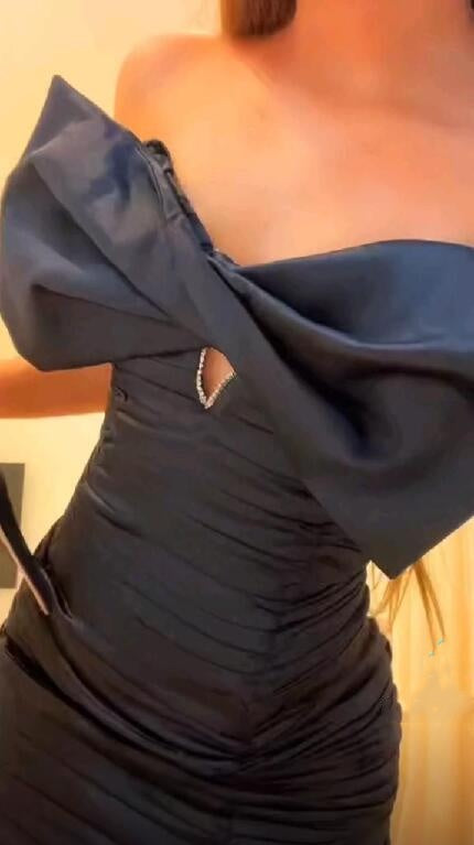 Fashion Black Satin Beaded Sheath Short Homecoming Dress Bow Strapless Short Party Dress D4657