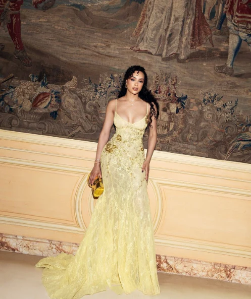 Charming Spaghetti Straps Lace Mermaid Yellow Long Party Dress Evening Gown D1273