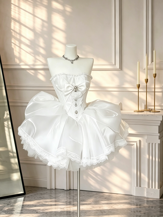 Classy Satin Lace A Line Short Homecoming Dress White Strapless Mini 19th Birthday Outfits D2593