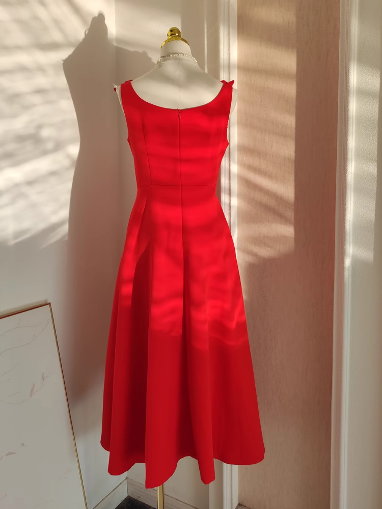 Sexy A line Scoop Neckline Red Travel Vacation Dresses Satin Birthday Dress SD327