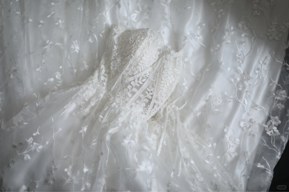 Simple White Spaghetti Straps Lace Appliques A Line Wedding Dress Bridal Dress S540