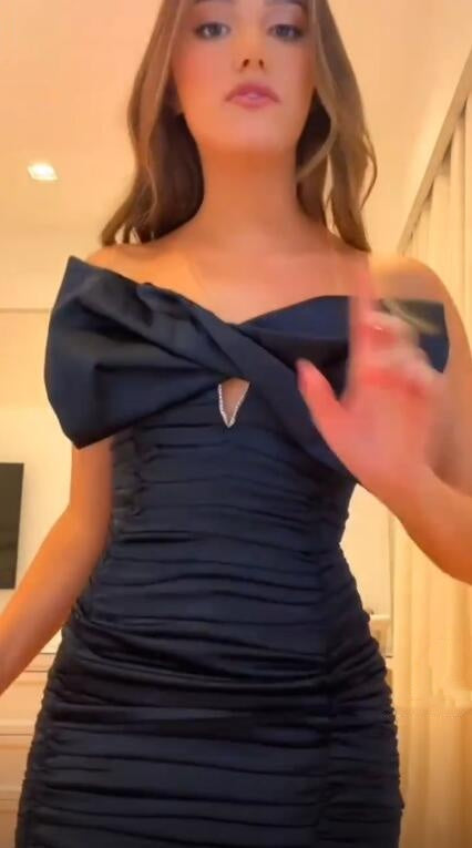 Fashion Black Satin Beaded Sheath Short Homecoming Dress Bow Strapless Short Party Dress D4657