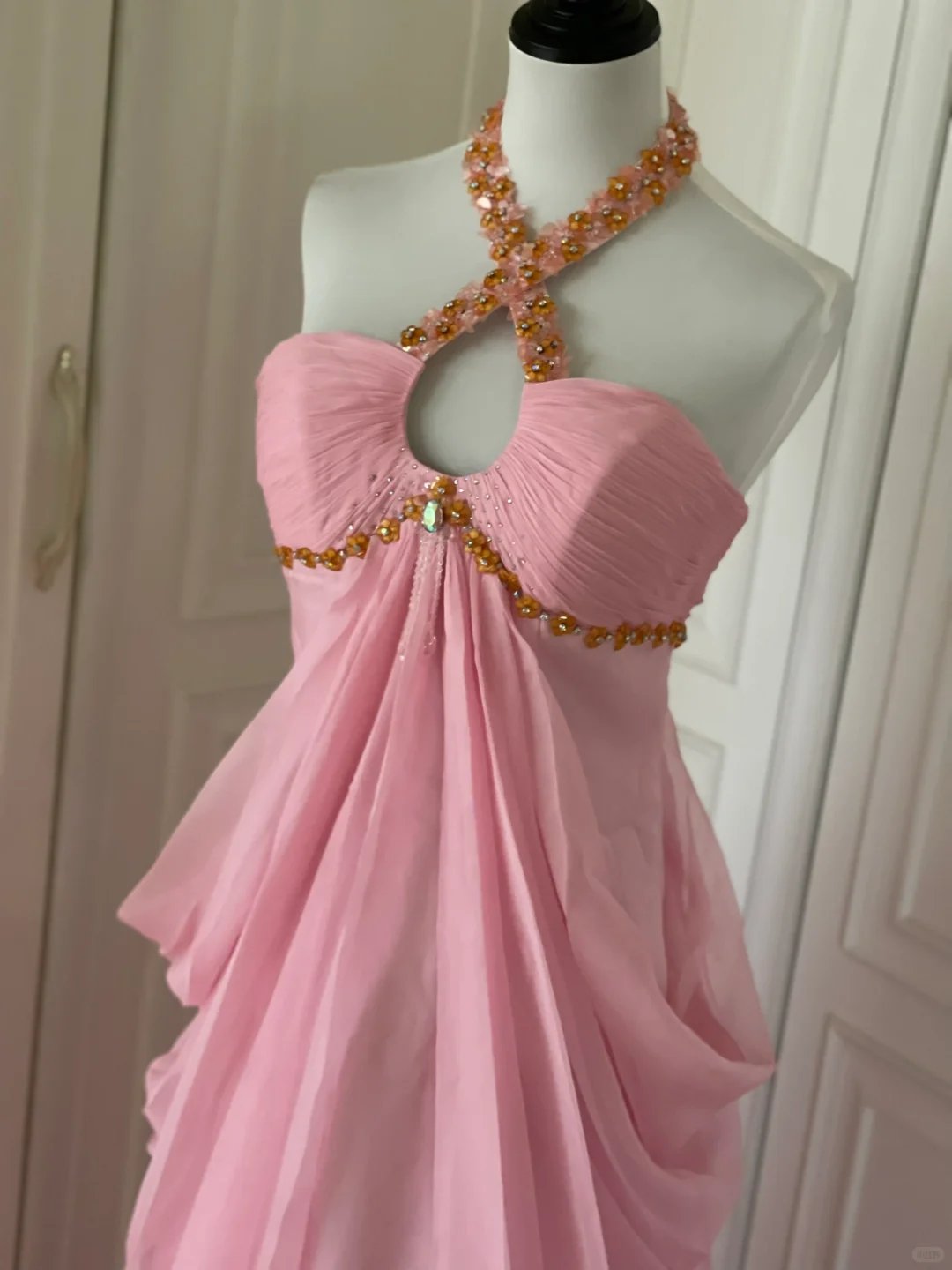 Pretty Pink Halter Chiffon Beaded Mermaid Evening Dress Long Wedding Guest Dress D3107