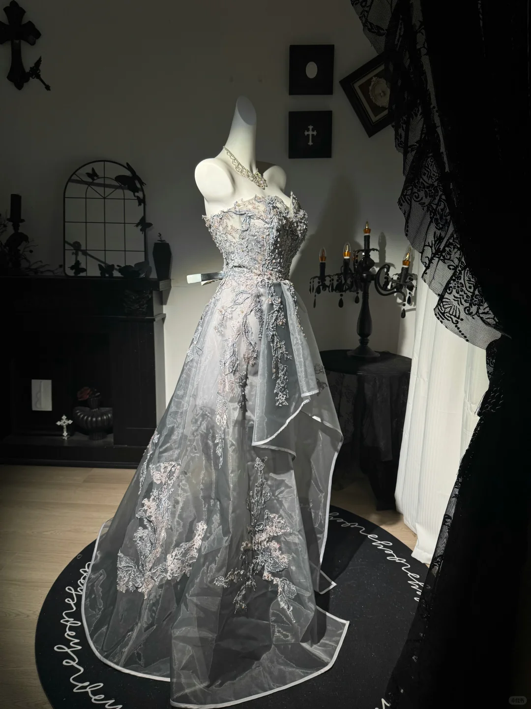 Glamorous Gray Strapless Tulle Appliques Beaded Long Party Dress Evening Gown D3729