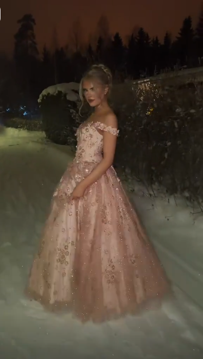 Pretty Pink Off The Shoulder Tulle Sequin Appliques Quinceanera Dress Sweet 16 Dress D5131