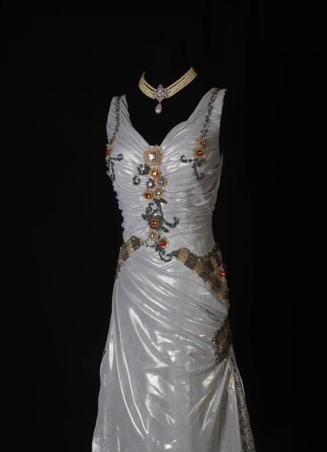 Elegant V Neck Silver Satin Lace Pleated Beaded Evening Dress Long Mermaid Prom Dress D2266