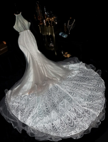 Pretty Sleeveless White Halter Tulle Mermaid Long Wedding Dress D930
