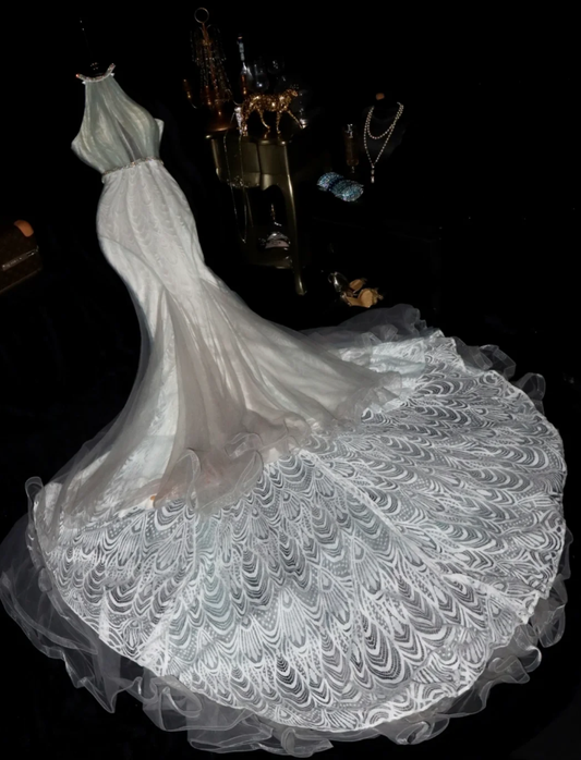 Pretty Sleeveless White Halter Tulle Mermaid Long Wedding Dress D930