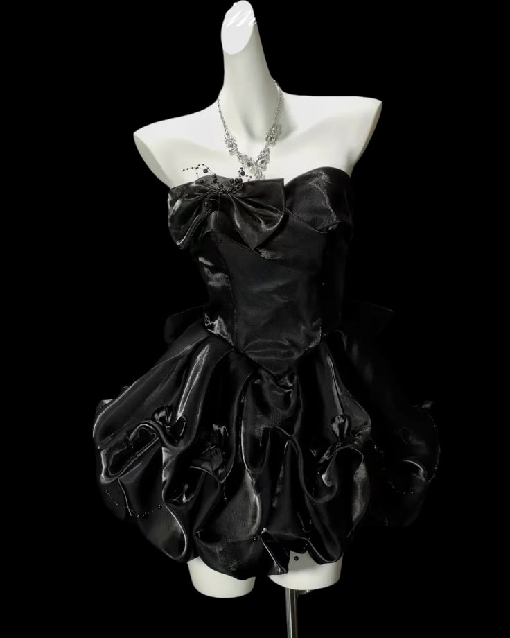 Classy Black Satin Tulle Pleated A Line Short 20th Birthday Outfits,Strapless Mini Homecoming Dress D4224