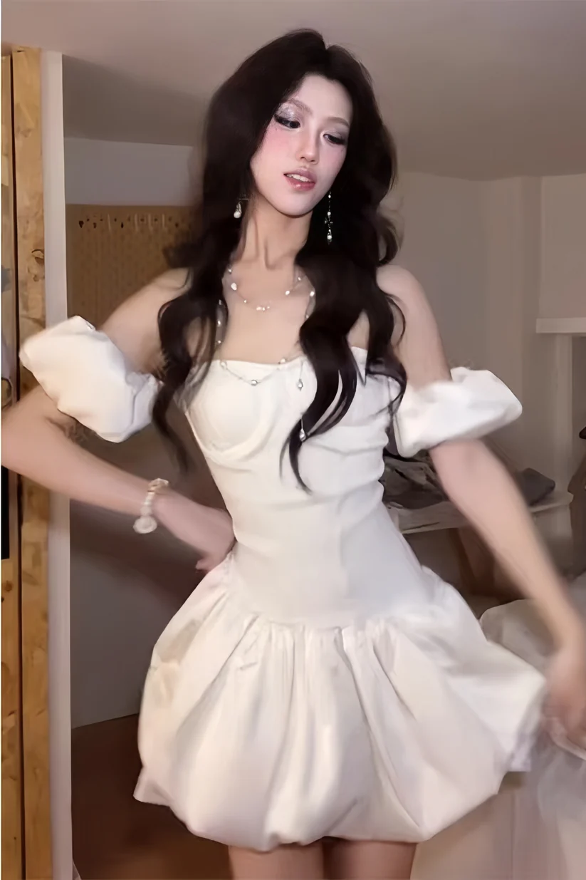 Charming Off The Shoulder Satin A Line White Short 16th Birthday Outfits Homecoming Dress D784