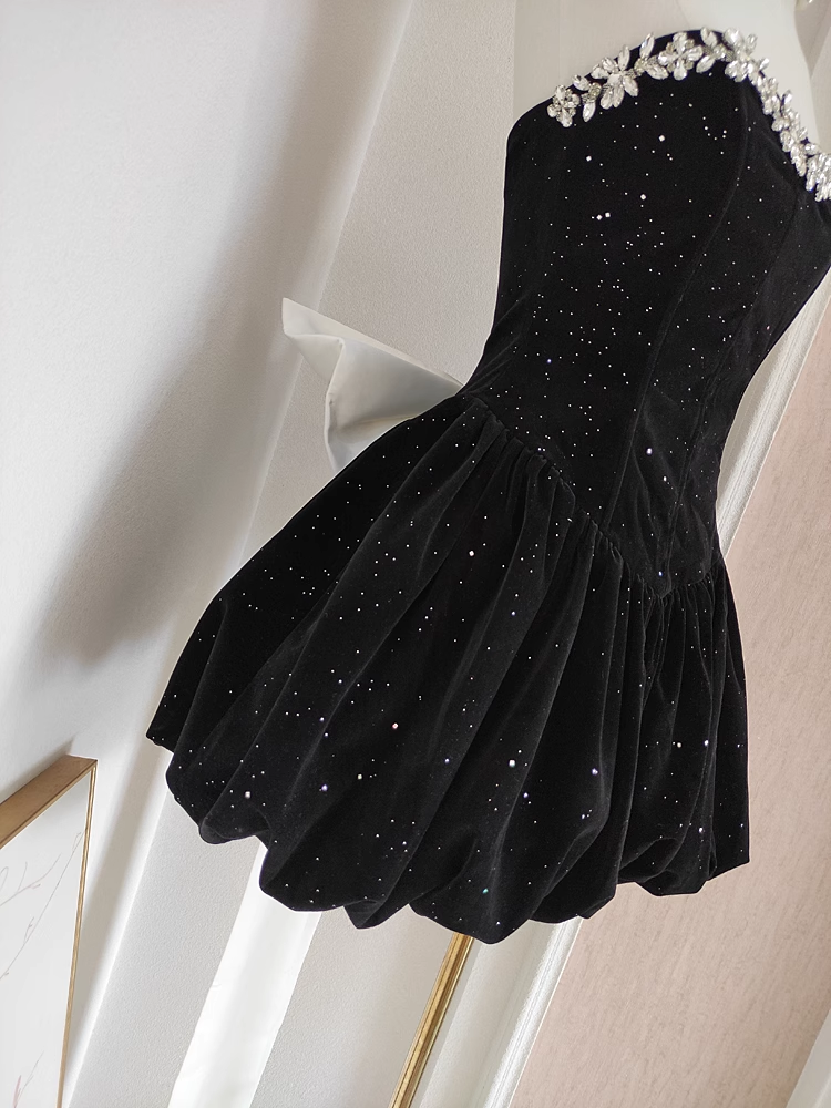 Sexy A Line Strapless Black Velvet Ruffles Vacation Dresses Short Birthday Outfits SD337