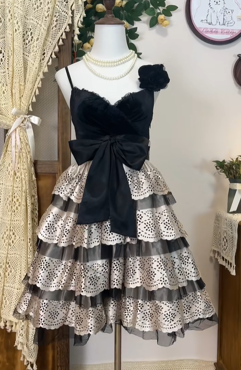 Vintage Spaghetti Straps A Line Homecoming Dress Mini Prom Dress With Bow S460