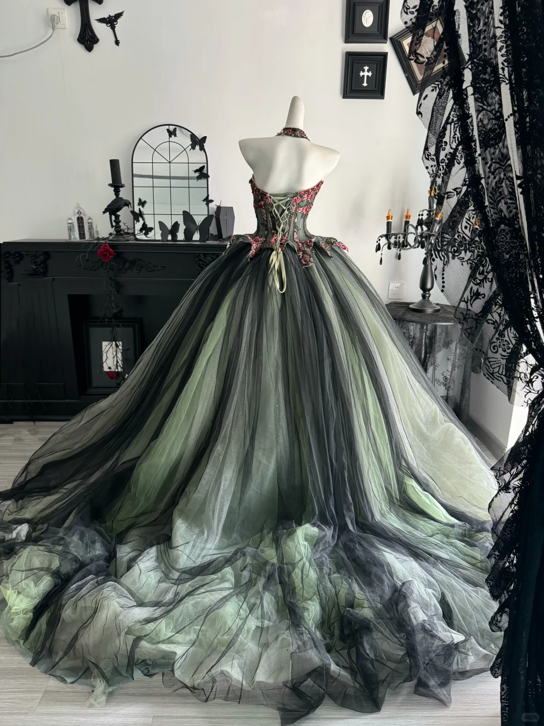 Vintage Black And Green Tulle Appliques Beaded Long Quinceanera Dress Strapless Sweet 15 Dress D4716